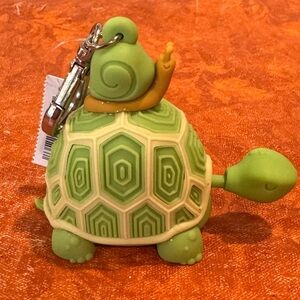 🐢 Bath & Bodywork's Bubblehead Turtle Pocketbac Hand Sanitizer holder, Keychain